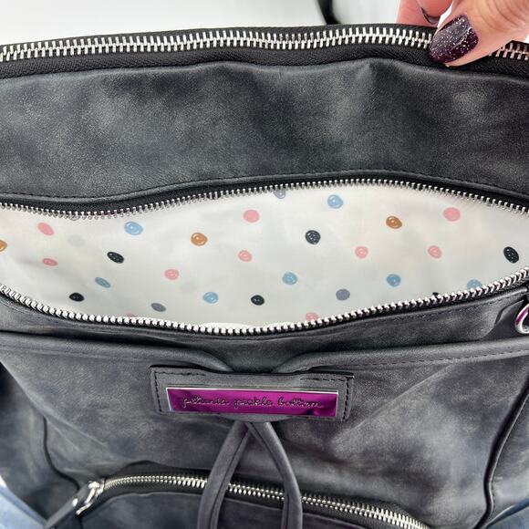 Petunia Pickle Bottom Cinch Bucket Diaper Bag Backpack Gray No Changing Pad - Picture 7 of 10